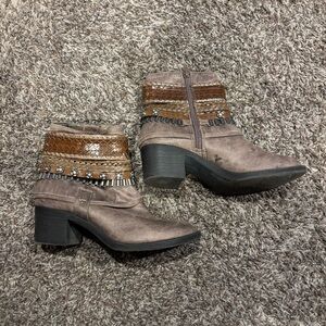 Stylish Brown Carlos Ankle Boots